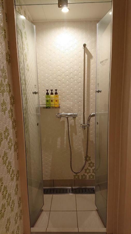 Ginza Bay Hotel cápsula 2*